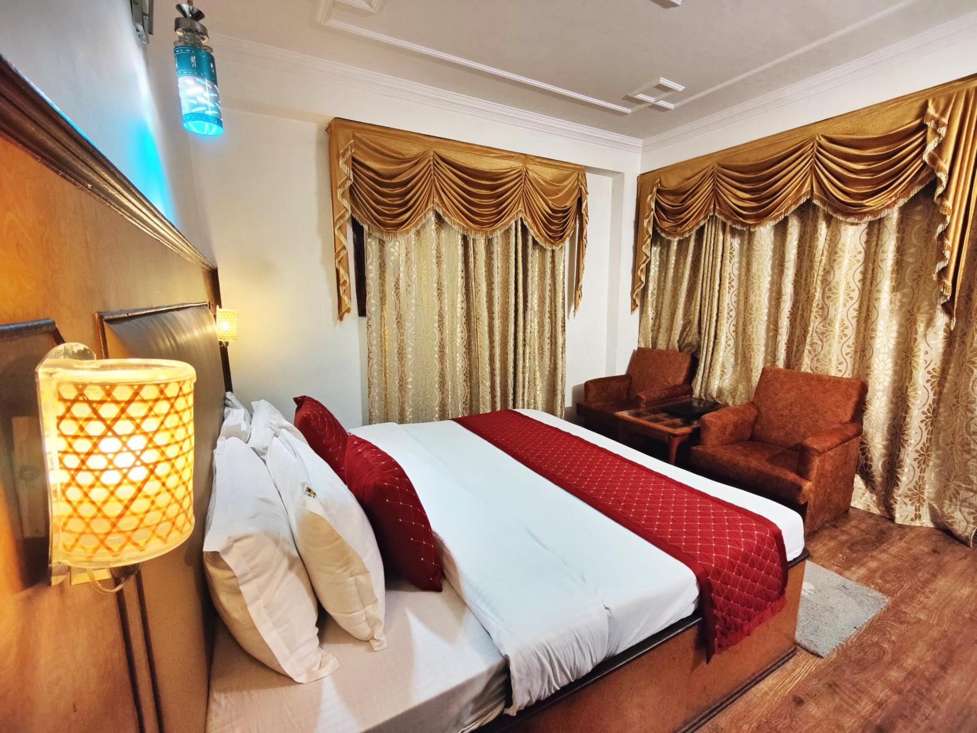 Surya International Hotel Manali Near Mall Road Extérieur photo