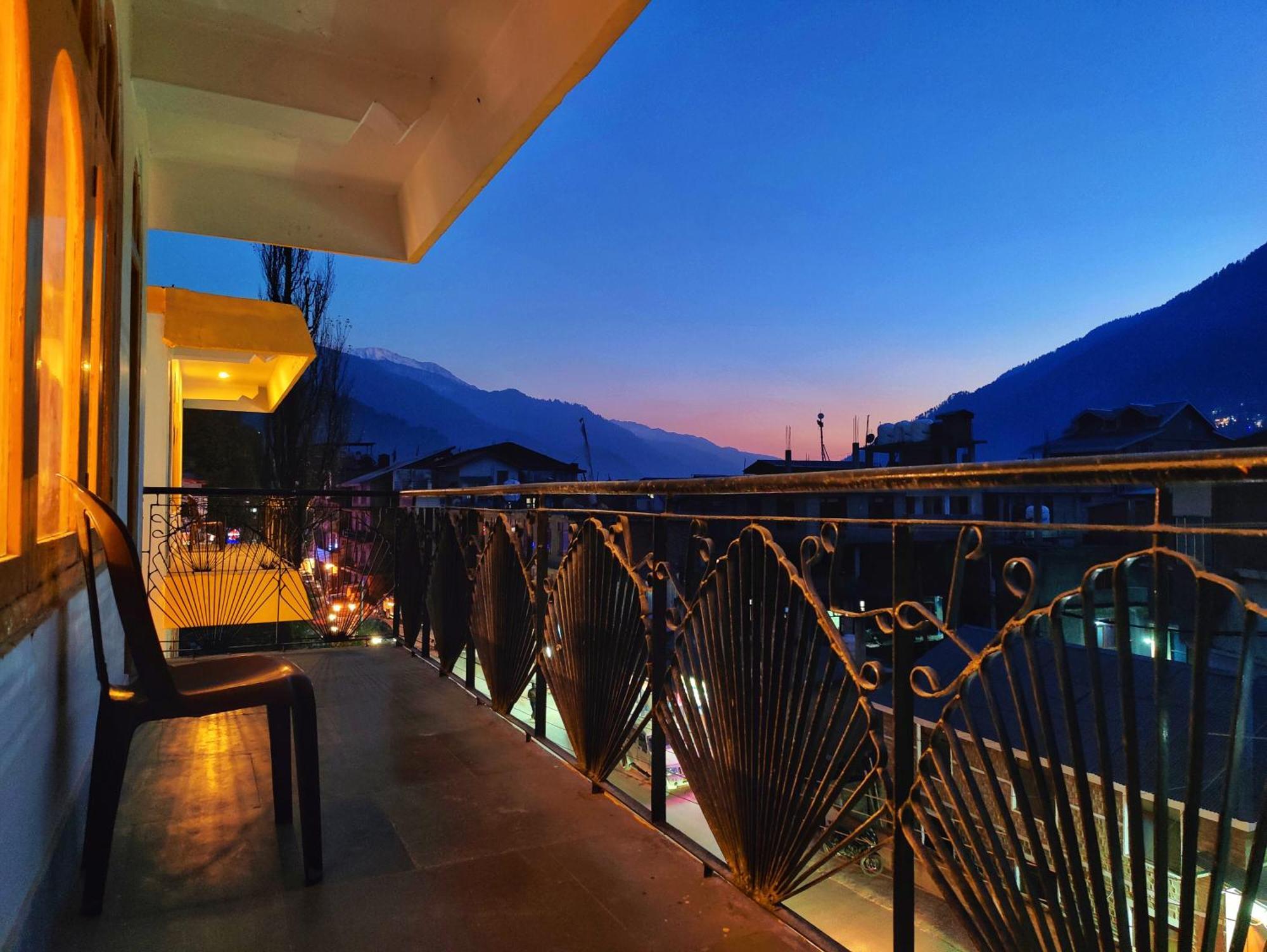 Surya International Hotel Manali Near Mall Road Extérieur photo