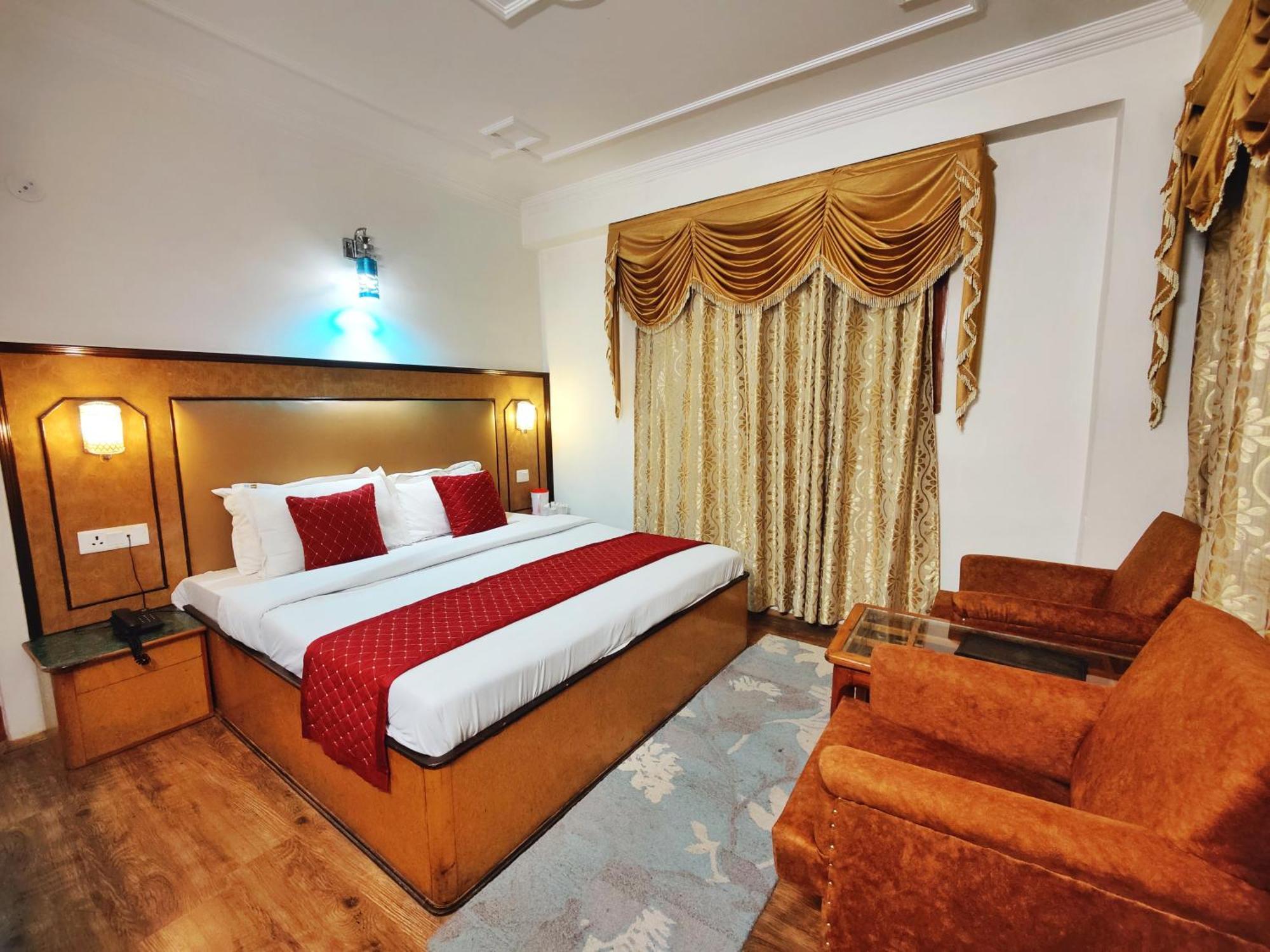 Surya International Hotel Manali Near Mall Road Extérieur photo