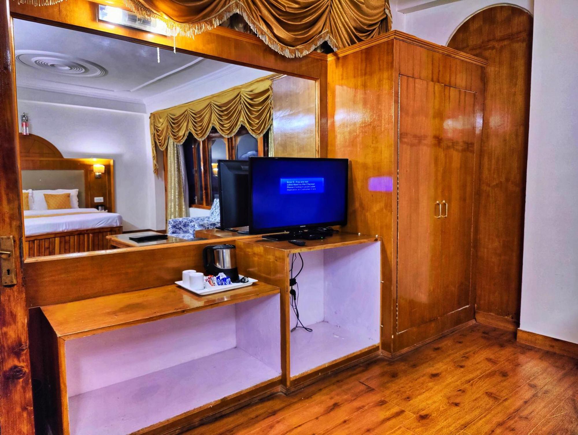 Surya International Hotel Manali Near Mall Road Extérieur photo