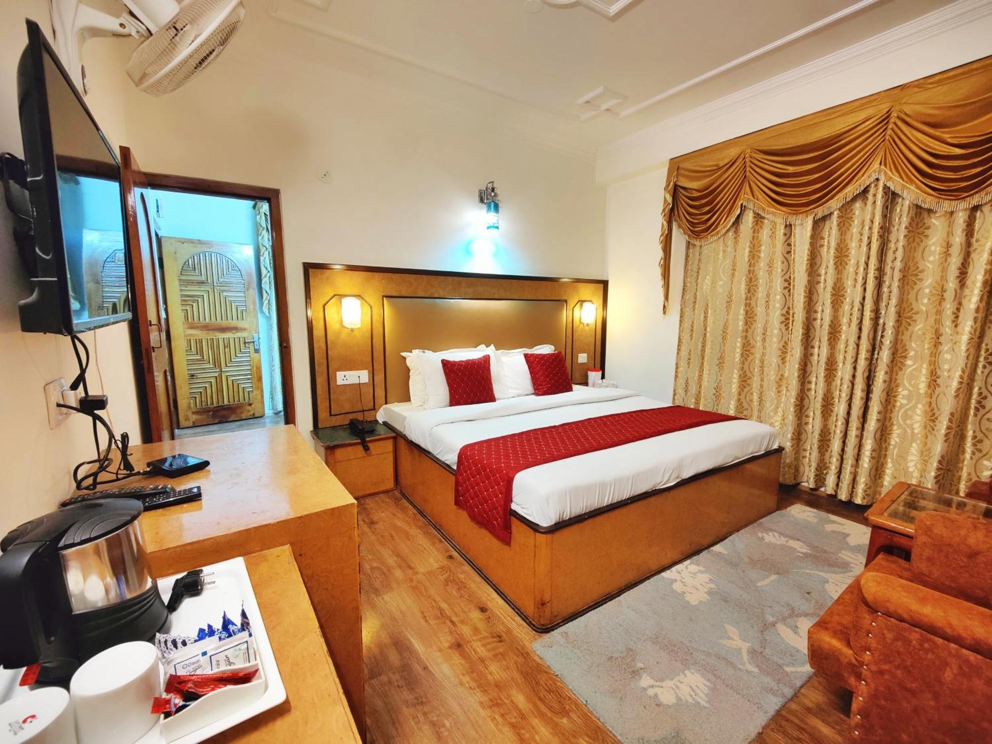 Surya International Hotel Manali Near Mall Road Extérieur photo