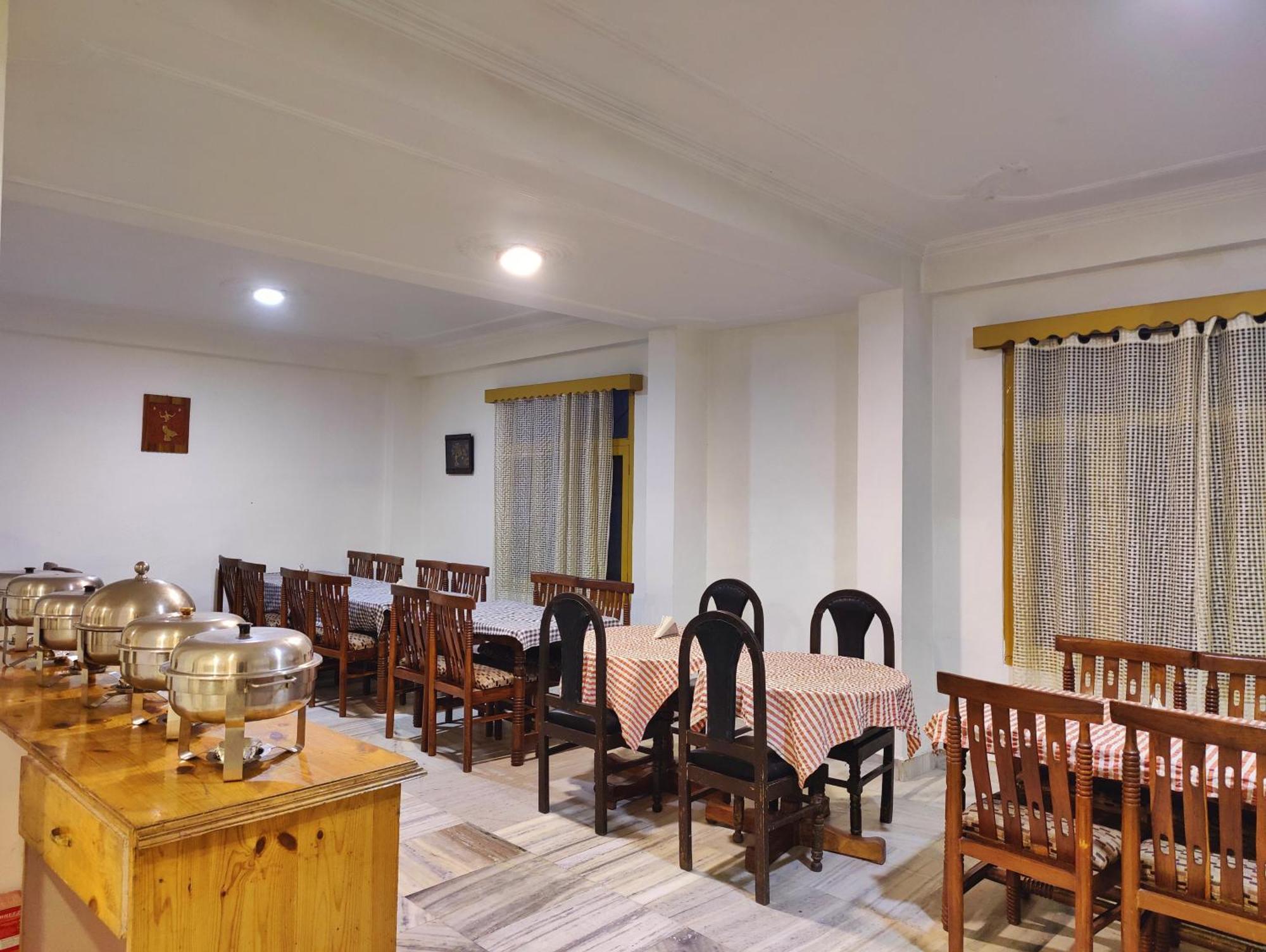 Surya International Hotel Manali Near Mall Road Extérieur photo