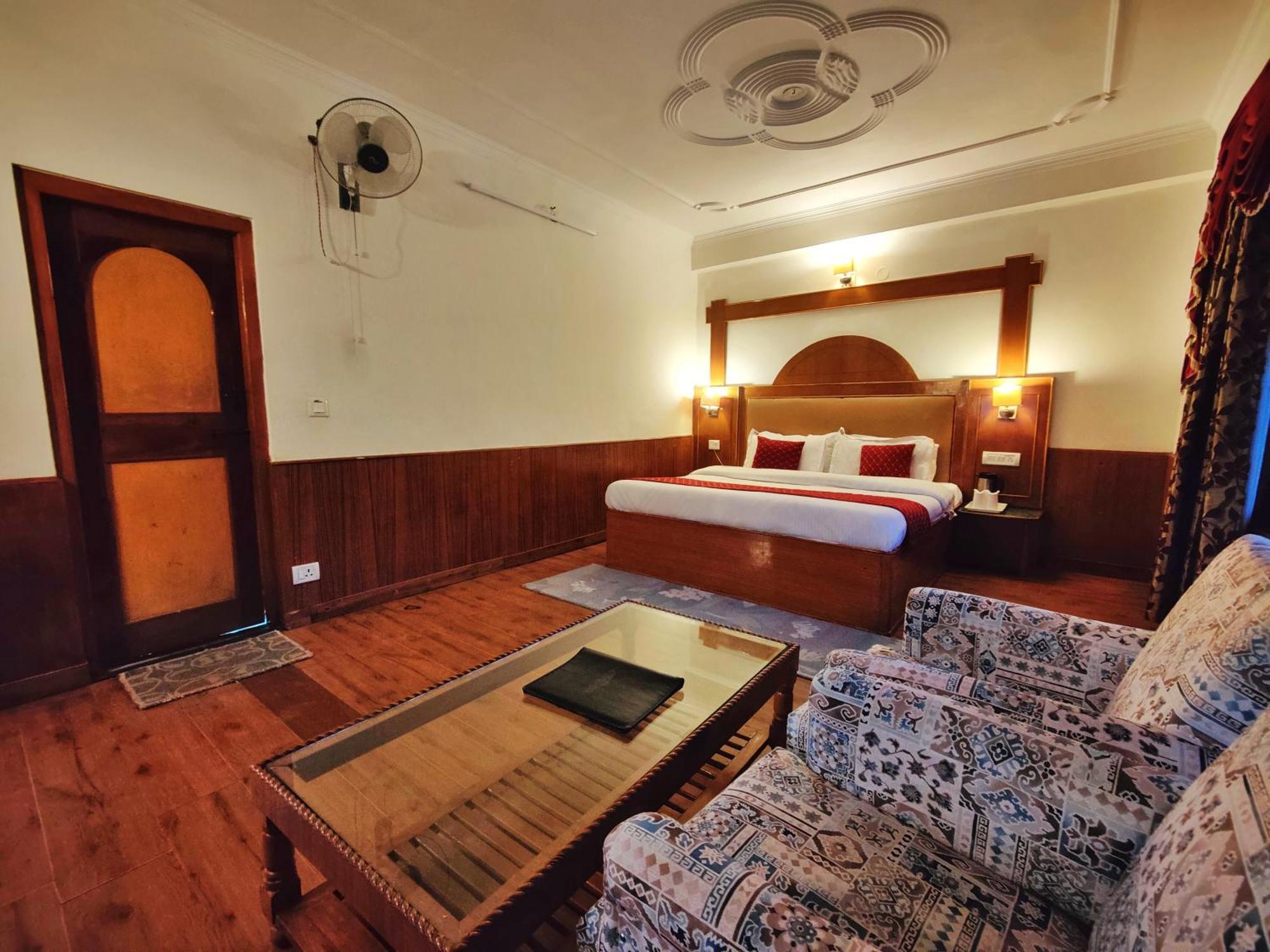 Surya International Hotel Manali Near Mall Road Extérieur photo