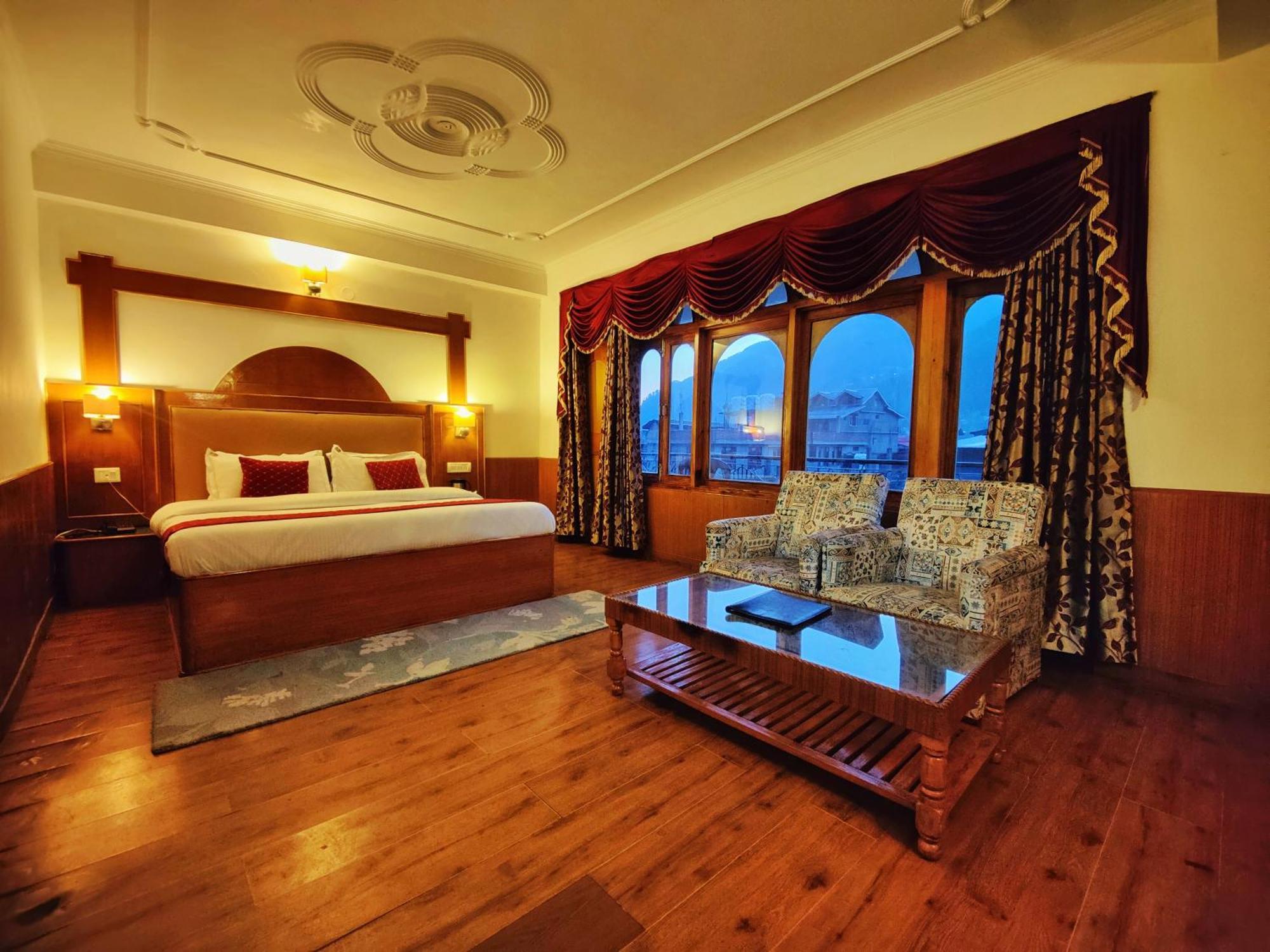 Surya International Hotel Manali Near Mall Road Extérieur photo