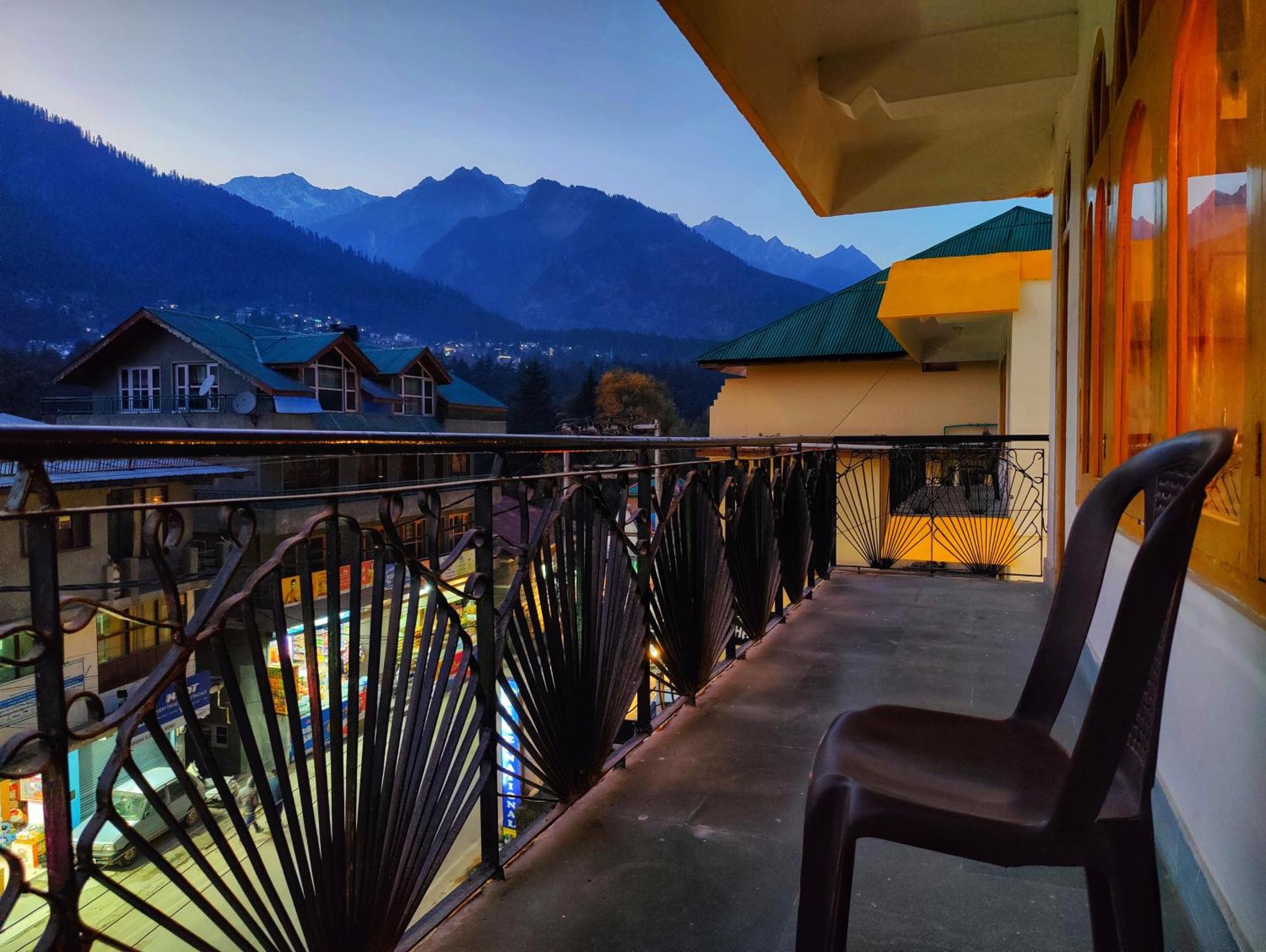 Surya International Hotel Manali Near Mall Road Extérieur photo