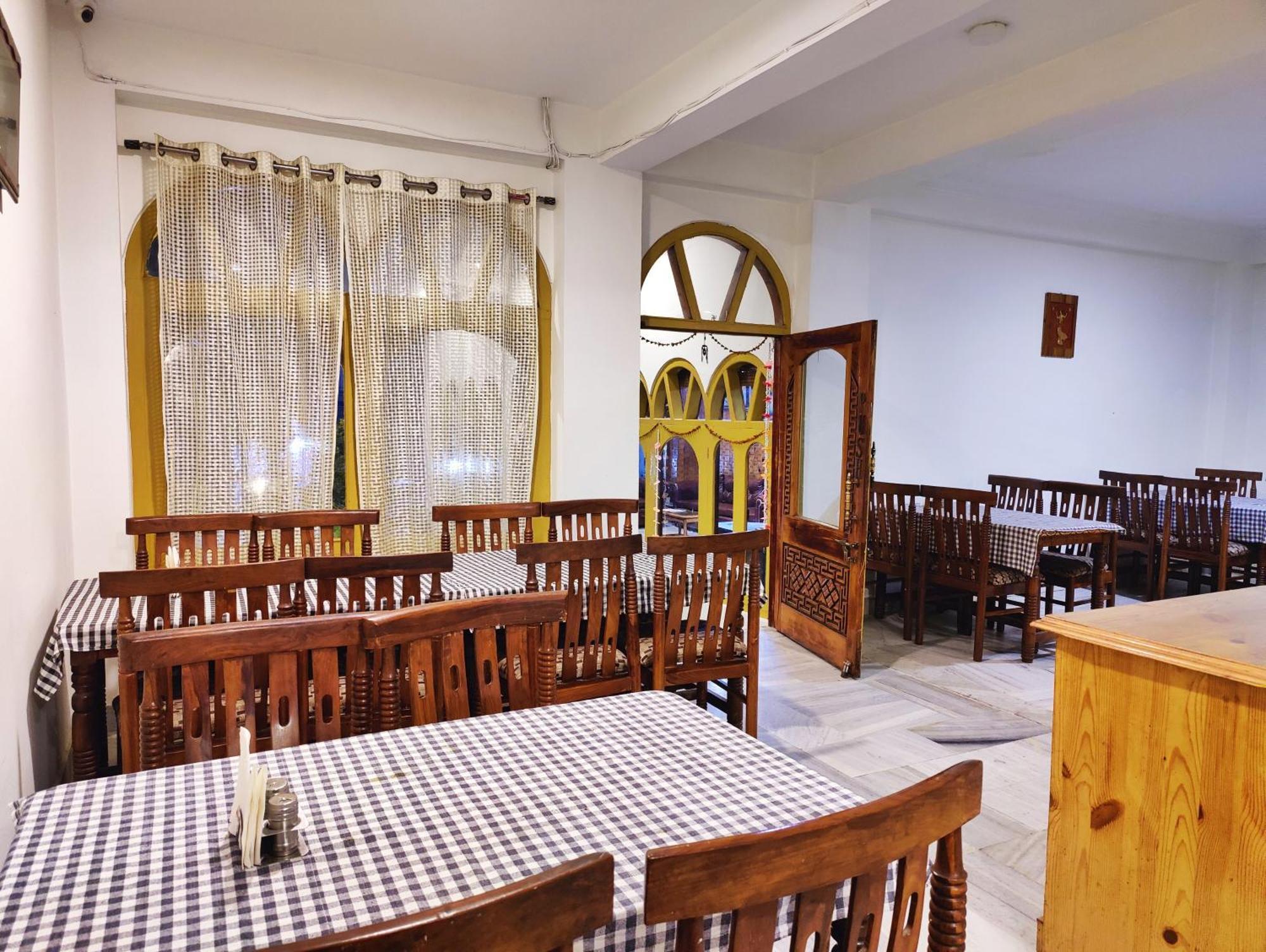Surya International Hotel Manali Near Mall Road Extérieur photo