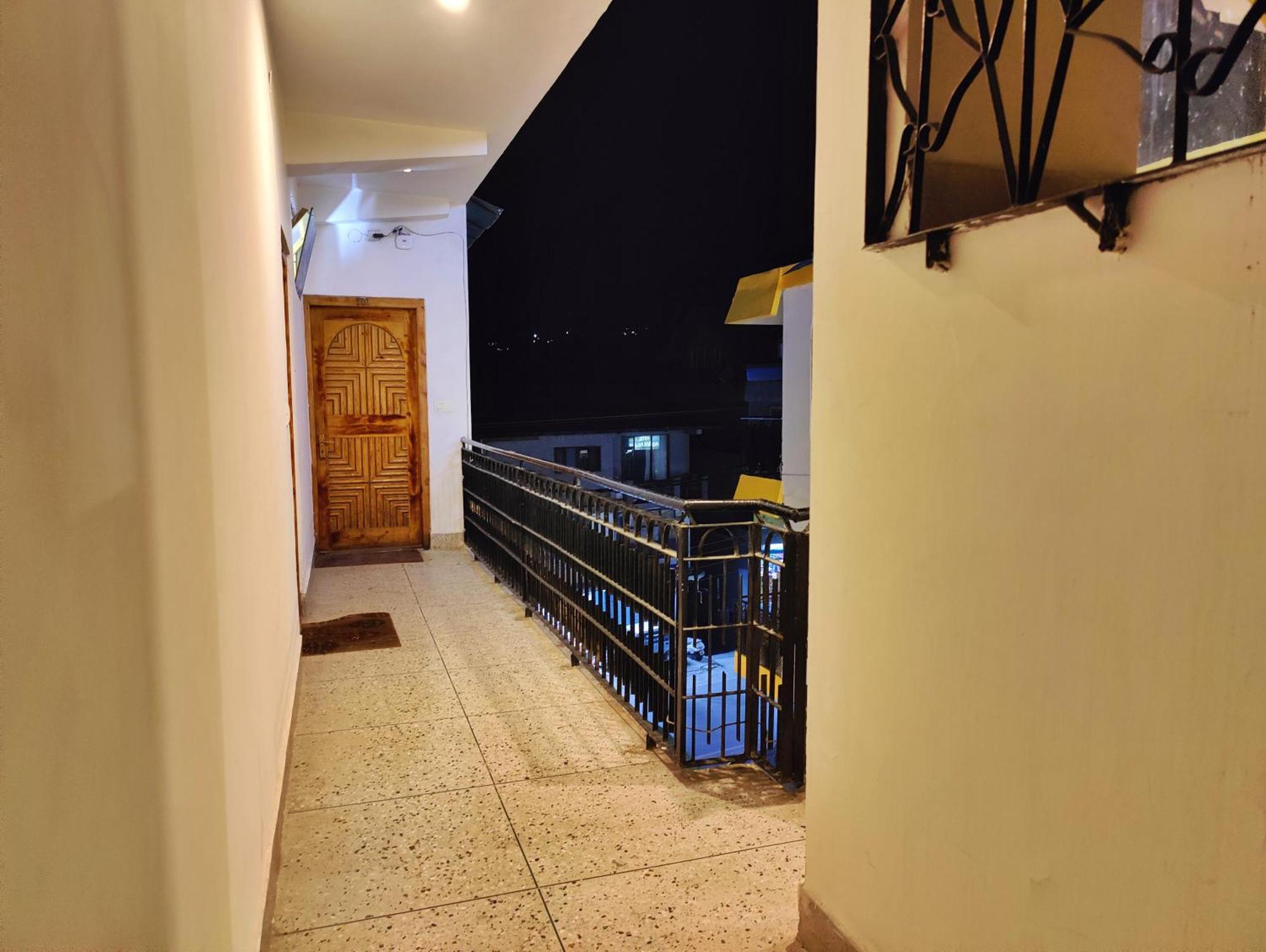 Surya International Hotel Manali Near Mall Road Extérieur photo